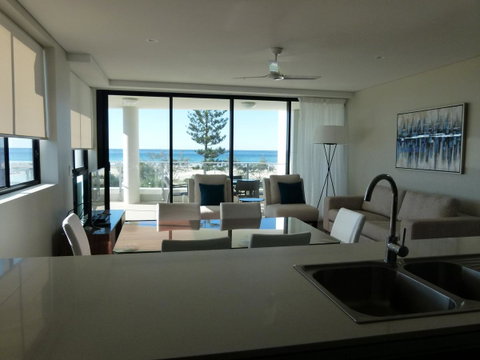 Pure Kirra - Bed n Breakfasts 24