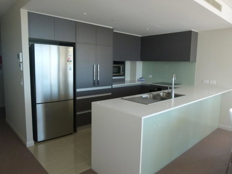Pure Kirra - Bed n Breakfasts 10