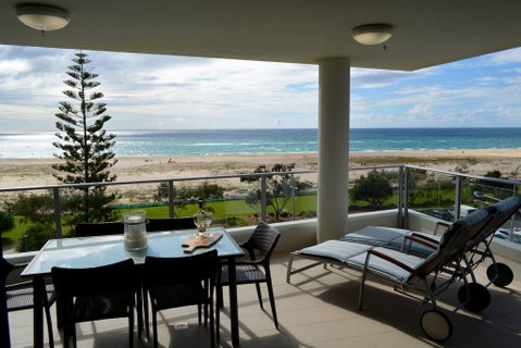 Pure Kirra - Bed n Breakfasts 13