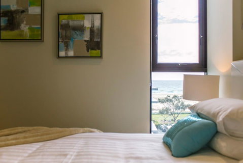 Pure Kirra - Bed n Breakfasts 21
