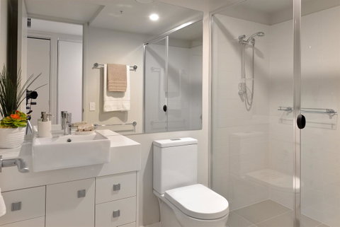 Pure Kirra - Bed n Breakfasts 11