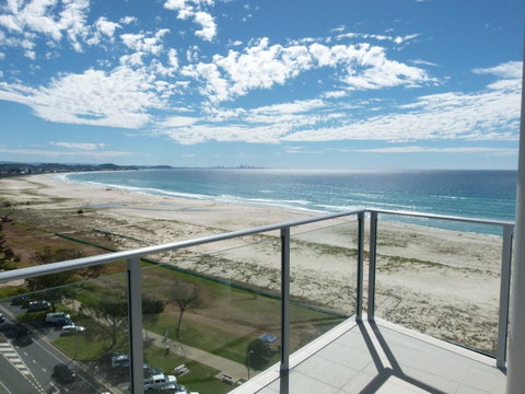 Pure Kirra - Bed n Breakfasts 0