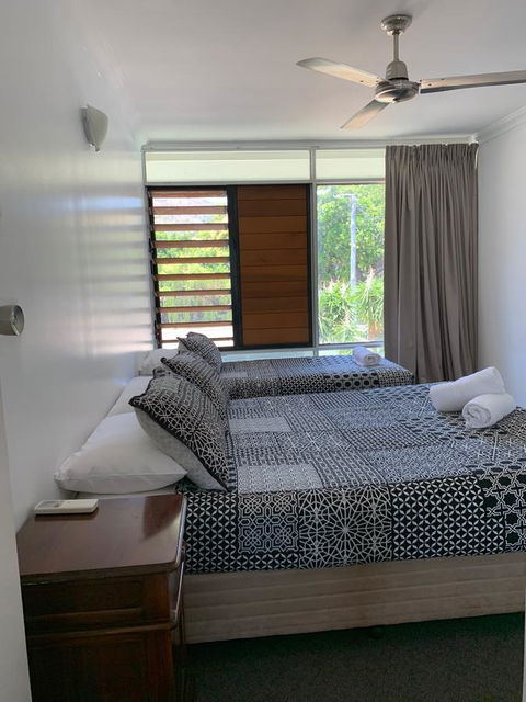 Townsville Holiday Apartments - Accommodation Australia 3