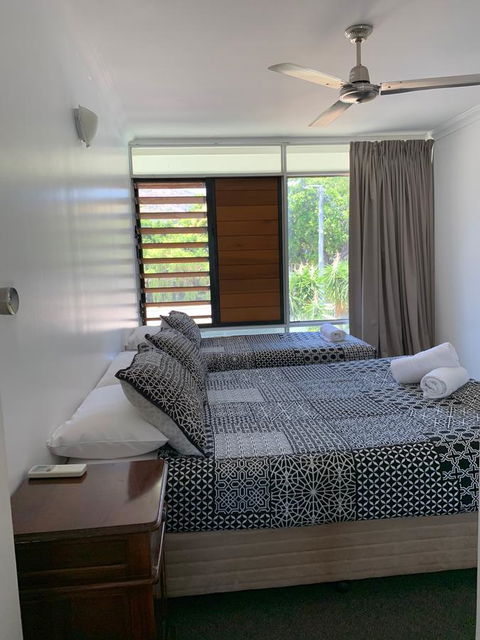 Townsville Holiday Apartments - Accommodation Australia 4