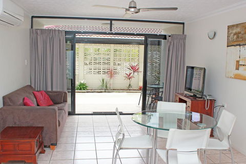 Townsville Holiday Apartments - Accommodation Australia 10