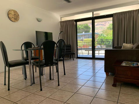 Townsville Holiday Apartments - Accommodation Australia 5