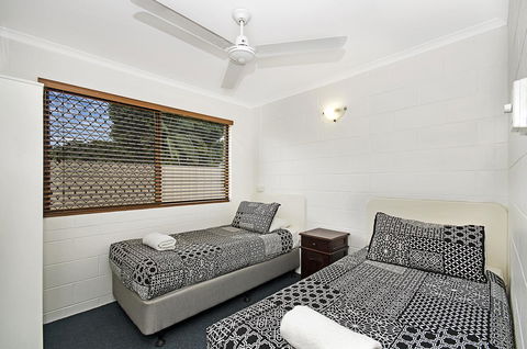 Townsville Holiday Apartments - Accommodation Australia 19