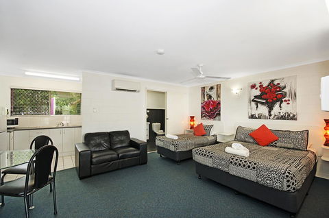 Townsville Holiday Apartments - Accommodation Australia 23