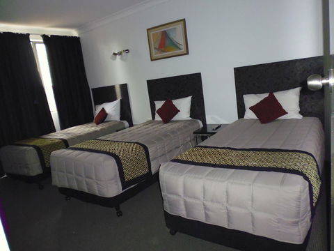 Burke & Wills Motor Inn - Accommodation Australia 4