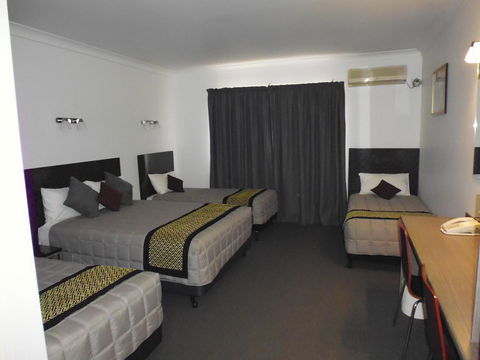 Burke & Wills Motor Inn - Accommodation Australia 26