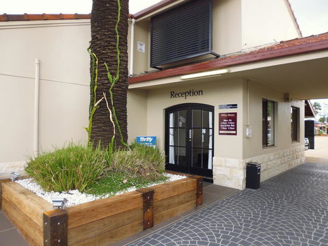 Burke & Wills Motor Inn - Accommodation Australia 0