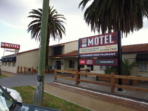 Burke & Wills Motor Inn - Accommodation Australia 3