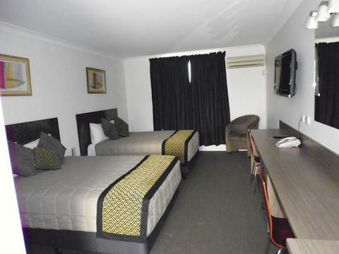 Burke & Wills Motor Inn - Accommodation Australia 24