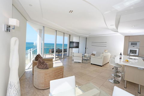 Oceans Mooloolaba - Accommodation Australia 3