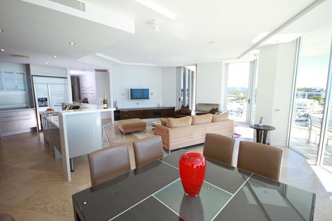 Oceans Mooloolaba - Accommodation Australia 25