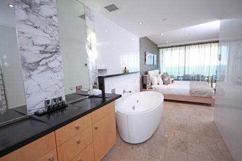 Oceans Mooloolaba - Accommodation Australia 10