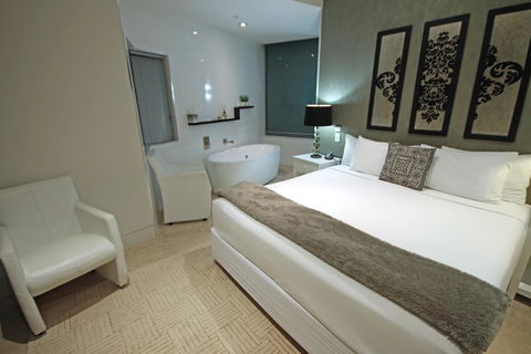 Oceans Mooloolaba - Accommodation Australia 21