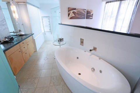 Oceans Mooloolaba - Accommodation Australia 8