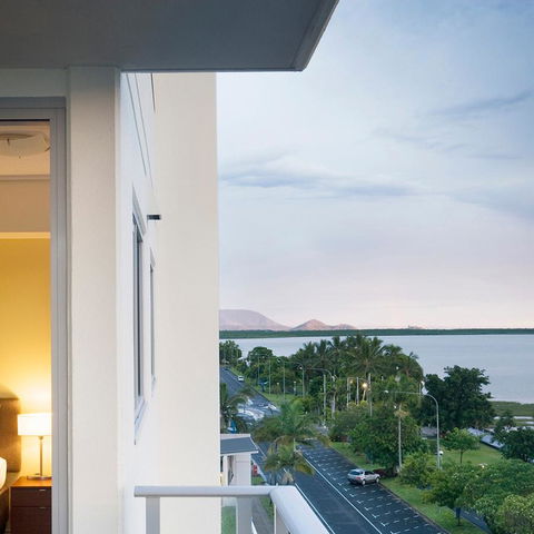 Mantra Trilogy - Accommodation Australia 14