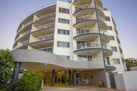 Fairways Golf & Beach Retreat Bribie Island - Accommodation Australia 9