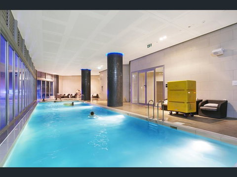 H Star Residences-- Paradise Stayz - Bed n Breakfasts 16