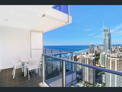 H Star Residences-- Paradise Stayz - Bed n Breakfasts 18