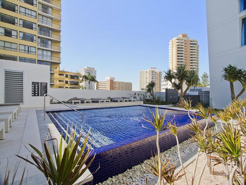 H Star Residences-- Paradise Stayz - Bed n Breakfasts 6