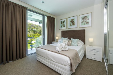Blue On Blue Apartment 1031 - Accommodation Australia 5