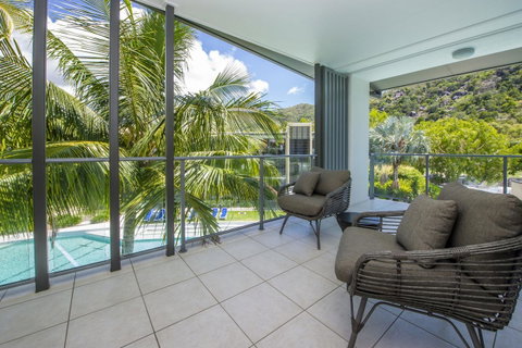 Blue On Blue Apartment 1031 - Accommodation Australia 0