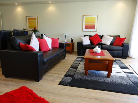 Waterfront Resort Villa With Buggy - Accommodation Australia 4