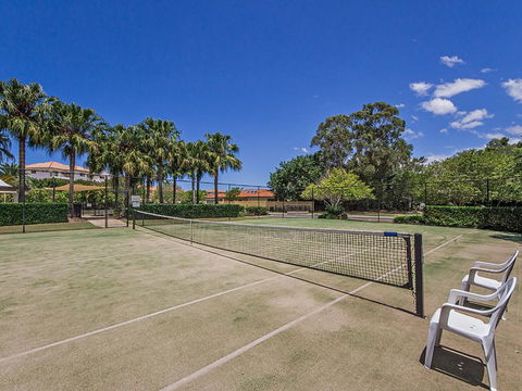 Waterfront Resort Villa With Buggy - Accommodation Australia 18