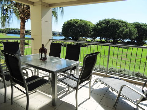 Waterfront Resort Villa With Buggy - Accommodation Australia 1