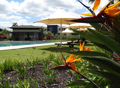 Waterfront Resort Villa With Buggy - Accommodation Australia 24
