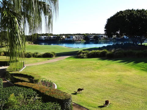 Waterfront Resort Villa With Buggy - Accommodation Australia 3