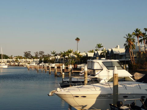 Waterfront Resort Villa With Buggy - Accommodation Australia 28