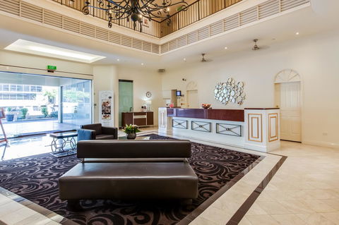 Central Cosmo Apartment Hotel - Accommodation Australia 6