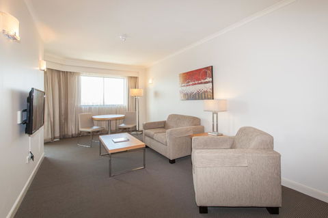 Central Cosmo Apartment Hotel - Accommodation Australia 16
