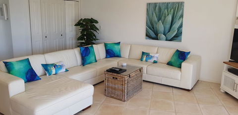 Gemini Court Holiday Apartments - Accommodation Australia 24