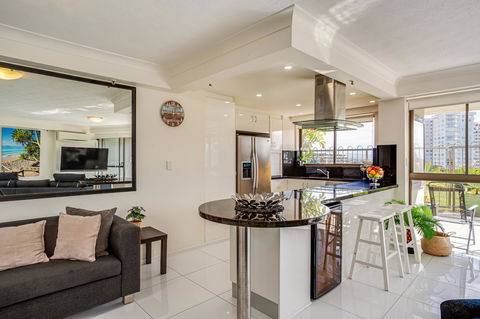Gemini Court Holiday Apartments - Accommodation Australia 7