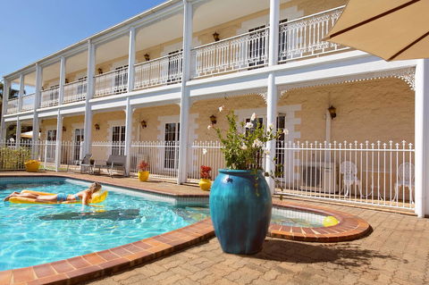 White Lace Motor Inn - Accommodation Australia 4