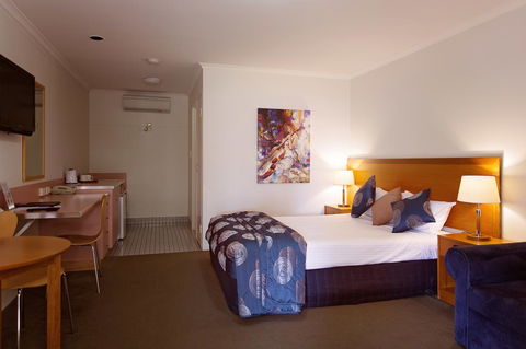 White Lace Motor Inn - Accommodation Australia 24