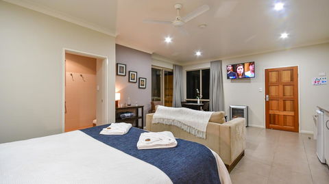 Blue Summit Hideaway - Accommodation Australia 17