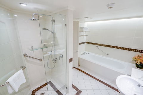 InterContinental Sanctuary Cove Resort, An IHG Hotel - Accommodation Australia 2