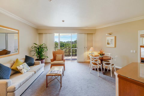 InterContinental Sanctuary Cove Resort, An IHG Hotel - Accommodation Australia 13
