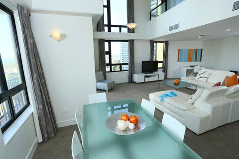 Neptune Resort - Australia Shopping 17