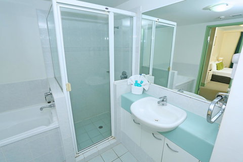 Neptune Resort - Australia Shopping 42