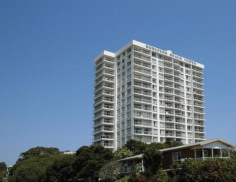 Burleigh Beach Tower - Australia Shopping 4