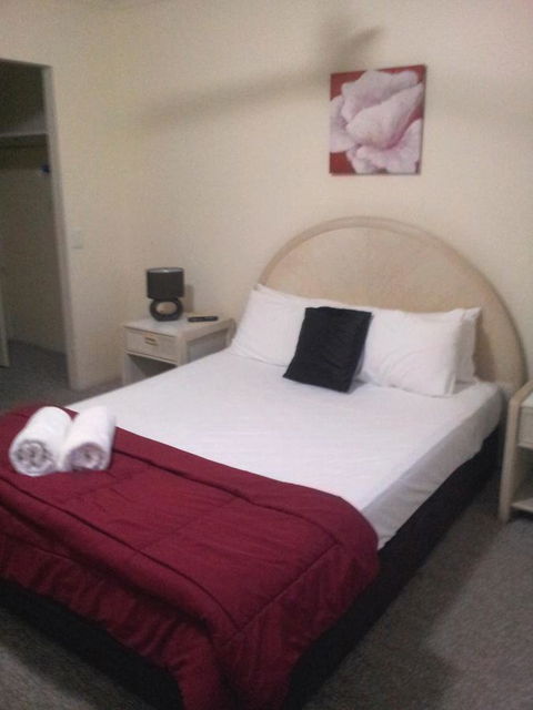 Champelli Palms Apartments - Accommodation Australia 16