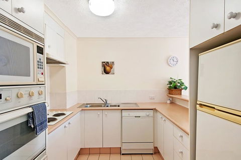 Champelli Palms Apartments - Accommodation Australia 13