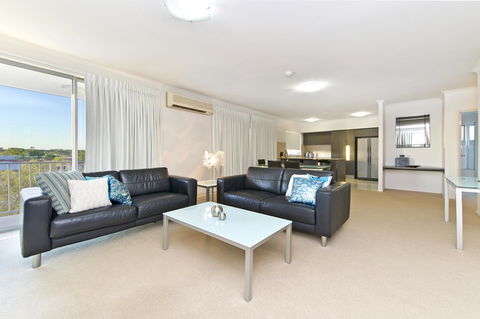 On The Bay Apartments - Accommodation Australia 15